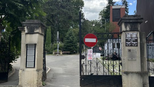 Poarta de la intrarea in cimitirul central Cluj-Napoca